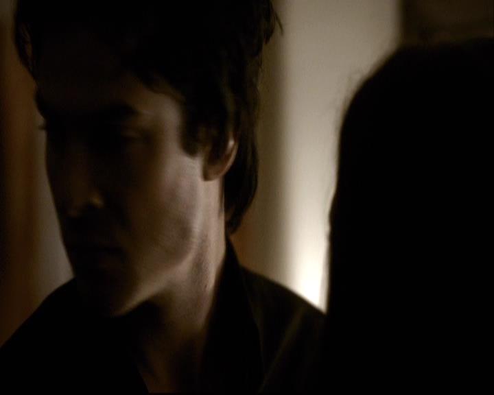 VampireDiariesWorld-dot-org_2x01TheReturn2001.jpg