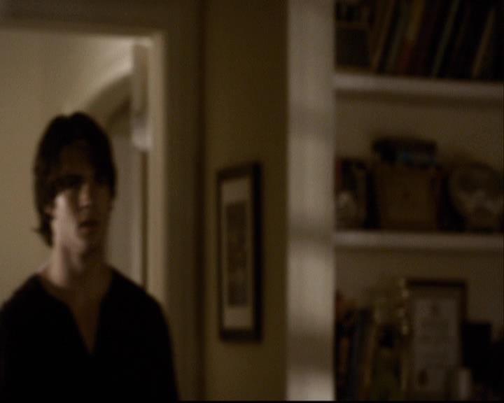 VampireDiariesWorld-dot-org_2x01TheReturn2002.jpg