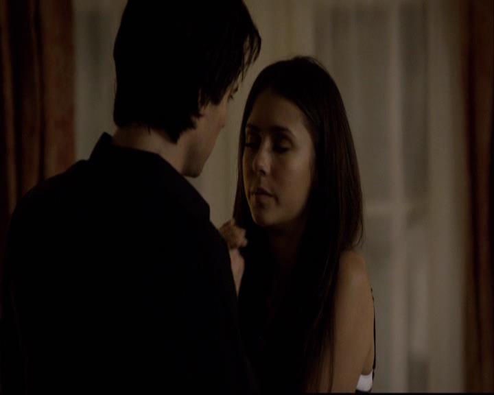 VampireDiariesWorld-dot-org_2x01TheReturn2003.jpg