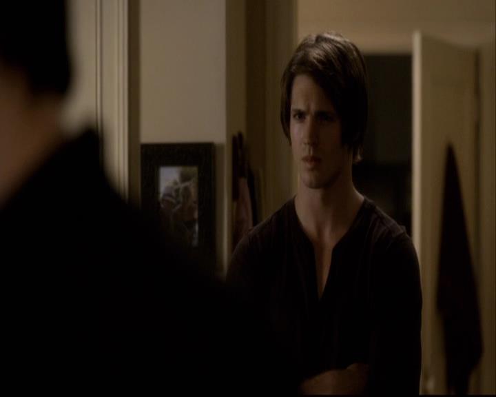 VampireDiariesWorld-dot-org_2x01TheReturn2005.jpg