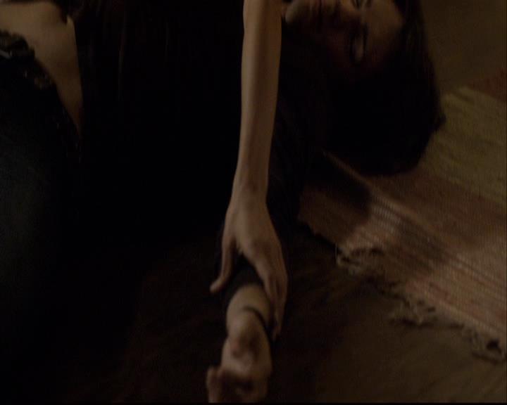 VampireDiariesWorld-dot-org_2x01TheReturn2048.jpg