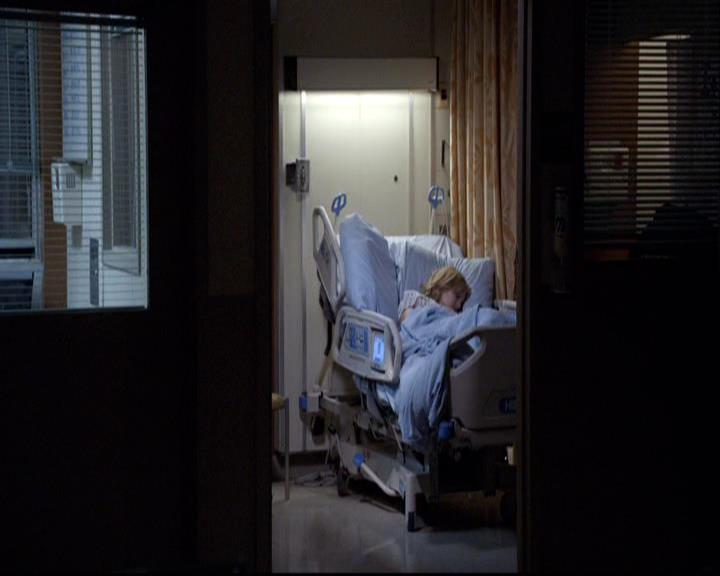 VampireDiariesWorld-dot-org_2x01TheReturn2161.jpg