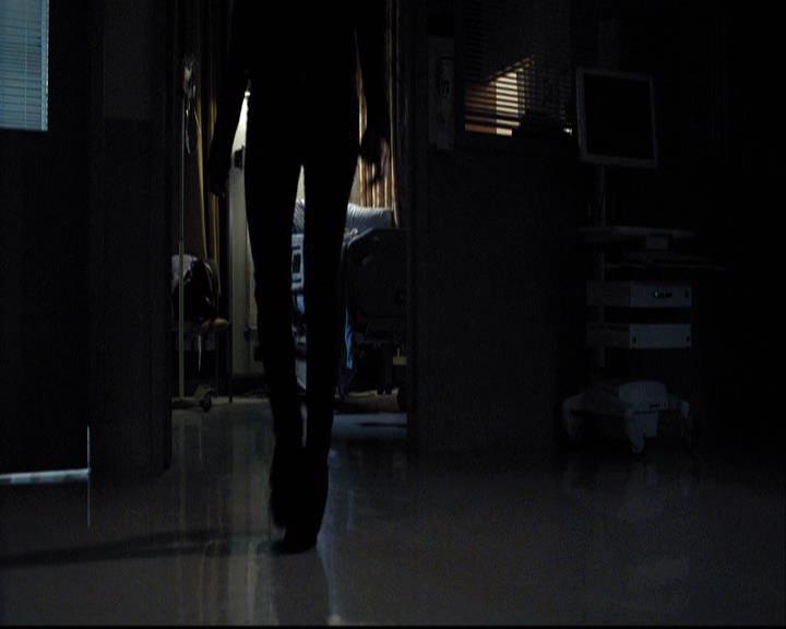 VampireDiariesWorld-dot-org_2x01TheReturn2212.jpg