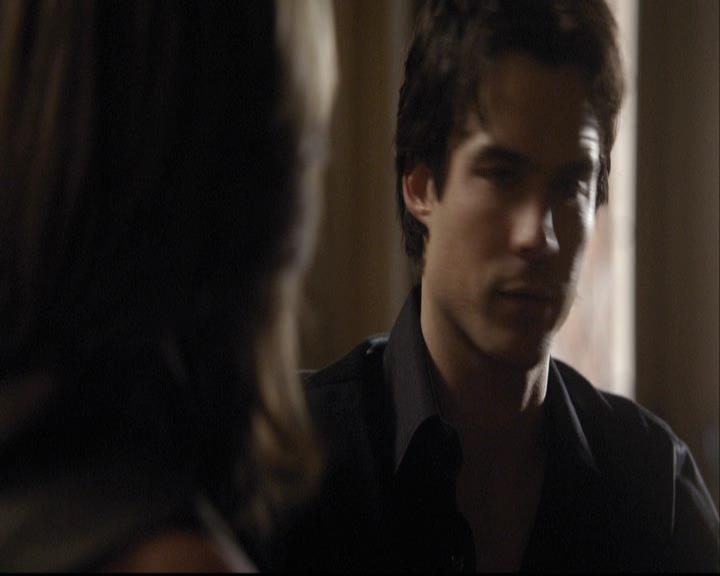 VampireDiariesWorld-dot-org_2x02BraveNewWorld0430.jpg