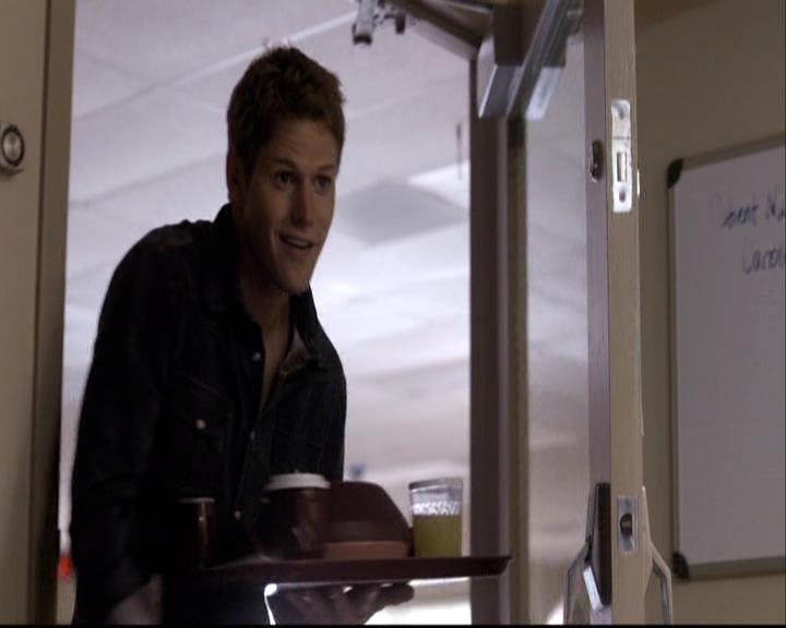 VampireDiariesWorld-dot-org_2x02BraveNewWorld0451.jpg