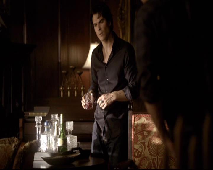 VampireDiariesWorld-dot-org_2x02BraveNewWorld0526.jpg