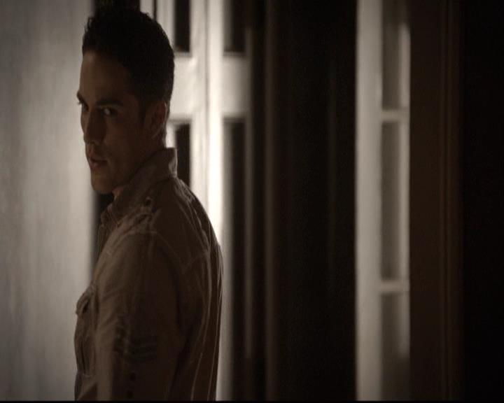 VampireDiariesWorld-dot-org_2x02BraveNewWorld0801.jpg