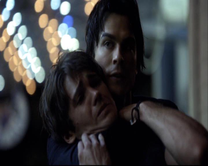 VampireDiariesWorld-dot-org_2x02BraveNewWorld0830.jpg