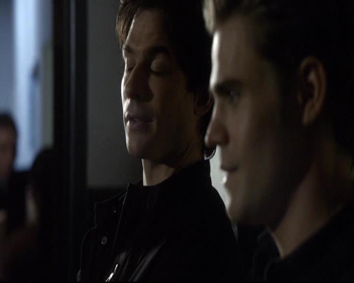 VampireDiariesWorld-dot-org_2x02BraveNewWorld0913.jpg