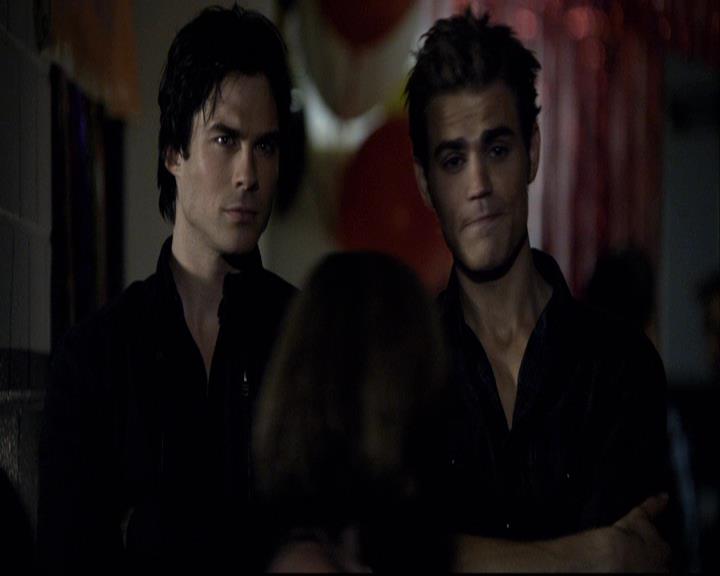 VampireDiariesWorld-dot-org_2x02BraveNewWorld0929.jpg