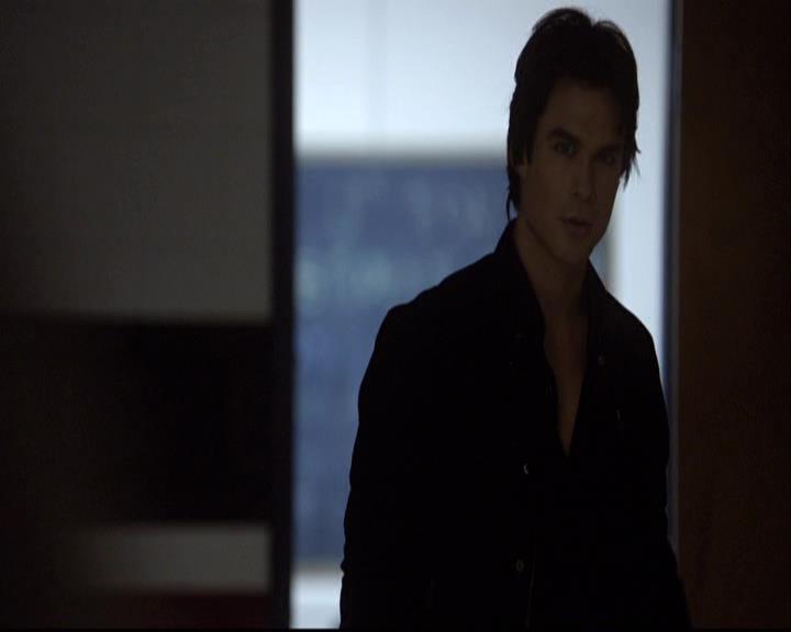 VampireDiariesWorld-dot-org_2x02BraveNewWorld1086.jpg