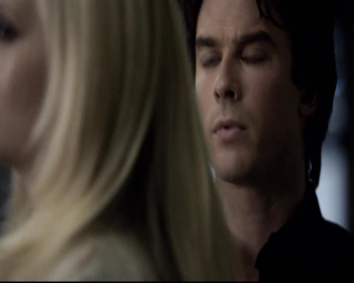 VampireDiariesWorld-dot-org_2x02BraveNewWorld1103.jpg