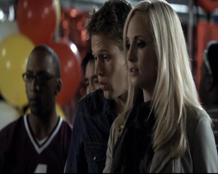 VampireDiariesWorld-dot-org_2x02BraveNewWorld1230.jpg