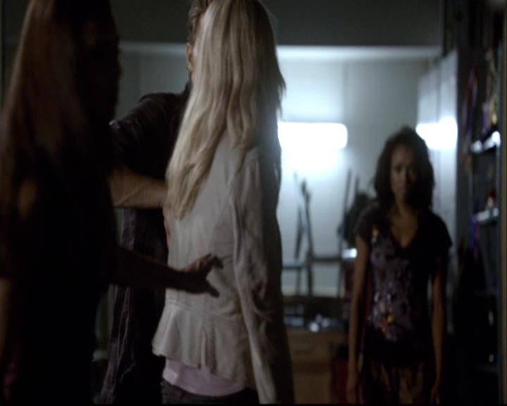 VampireDiariesWorld-dot-org_2x02BraveNewWorld1607.jpg