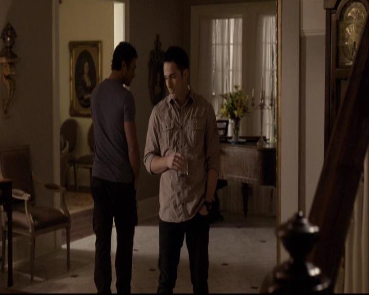 VampireDiariesWorld-dot-org_2x02BraveNewWorld1921.jpg