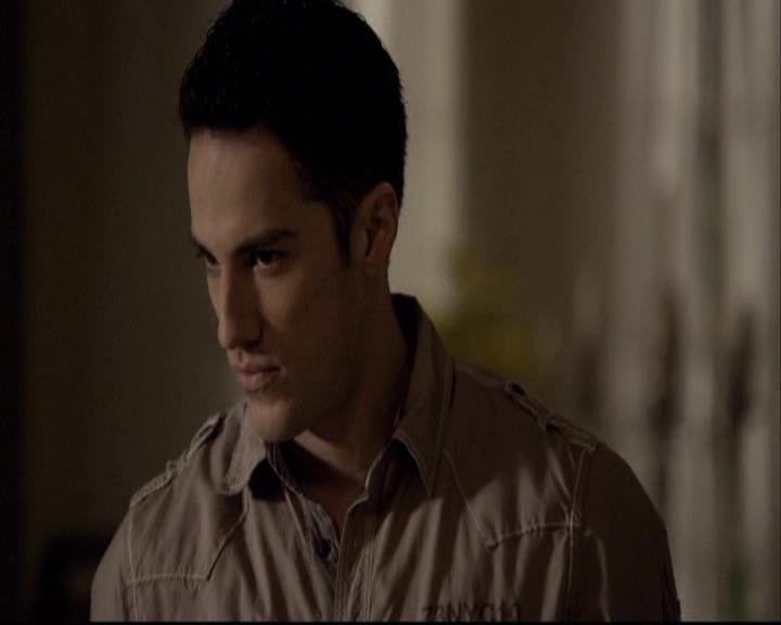 VampireDiariesWorld-dot-org_2x02BraveNewWorld1924.jpg