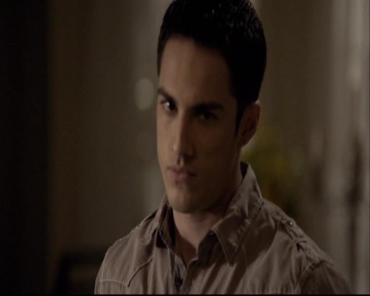 VampireDiariesWorld-dot-org_2x02BraveNewWorld1925.jpg