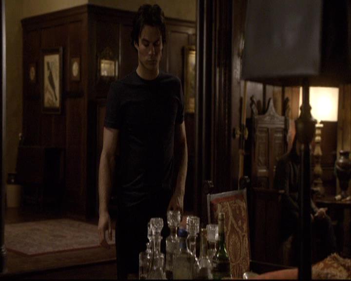 VampireDiariesWorld-dot-org_2x02BraveNewWorld1980.jpg