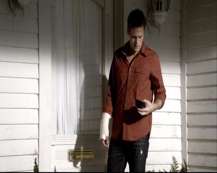 VampireDiariesWorld-dot-org_2x03BadMoonRising0184.jpg