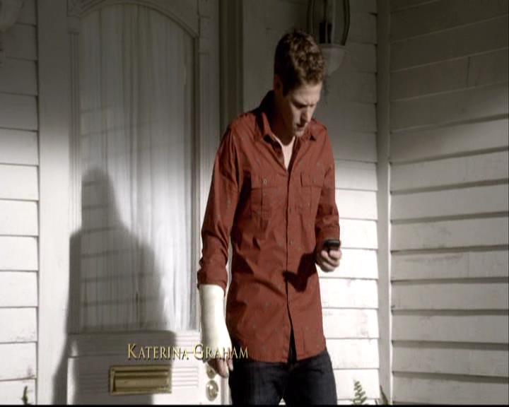 VampireDiariesWorld-dot-org_2x03BadMoonRising0185.jpg