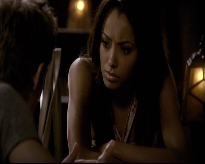 VampireDiariesWorld-dot-org_2x03BadMoonRising0414.jpg