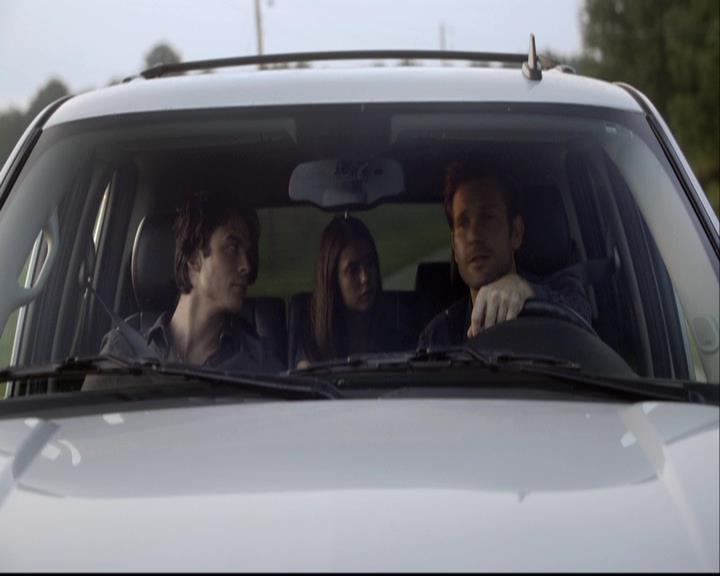 VampireDiariesWorld-dot-org_2x03BadMoonRising0447.jpg