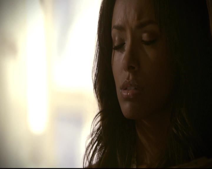 VampireDiariesWorld-dot-org_2x03BadMoonRising0542.jpg