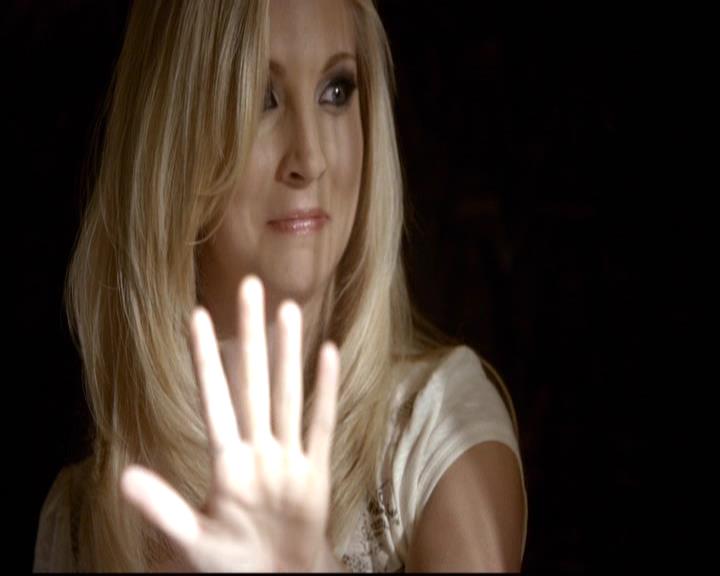 VampireDiariesWorld-dot-org_2x03BadMoonRising0583.jpg