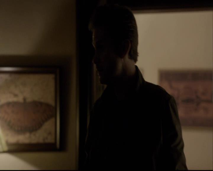 VampireDiariesWorld-dot-org_2x03BadMoonRising0639.jpg