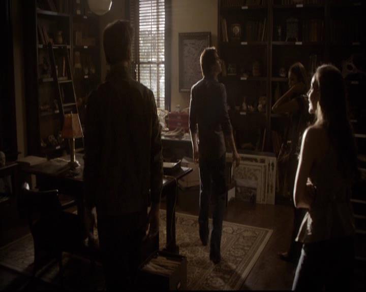 VampireDiariesWorld-dot-org_2x03BadMoonRising0643.jpg