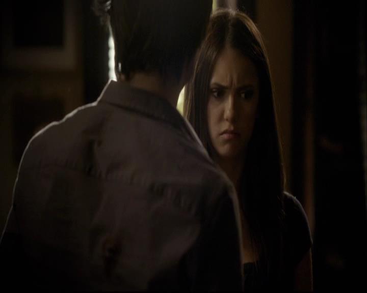 VampireDiariesWorld-dot-org_2x03BadMoonRising0722.jpg