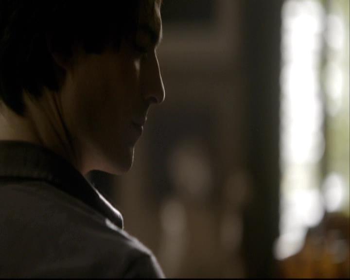 VampireDiariesWorld-dot-org_2x03BadMoonRising0730.jpg