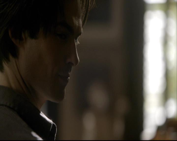 VampireDiariesWorld-dot-org_2x03BadMoonRising0731.jpg