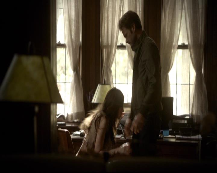 VampireDiariesWorld-dot-org_2x03BadMoonRising0732.jpg