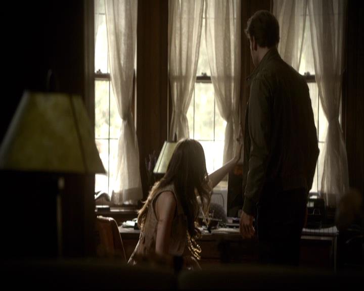 VampireDiariesWorld-dot-org_2x03BadMoonRising0733.jpg