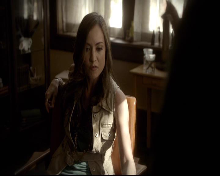 VampireDiariesWorld-dot-org_2x03BadMoonRising0739.jpg