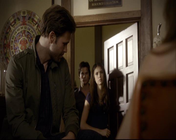 VampireDiariesWorld-dot-org_2x03BadMoonRising0750.jpg