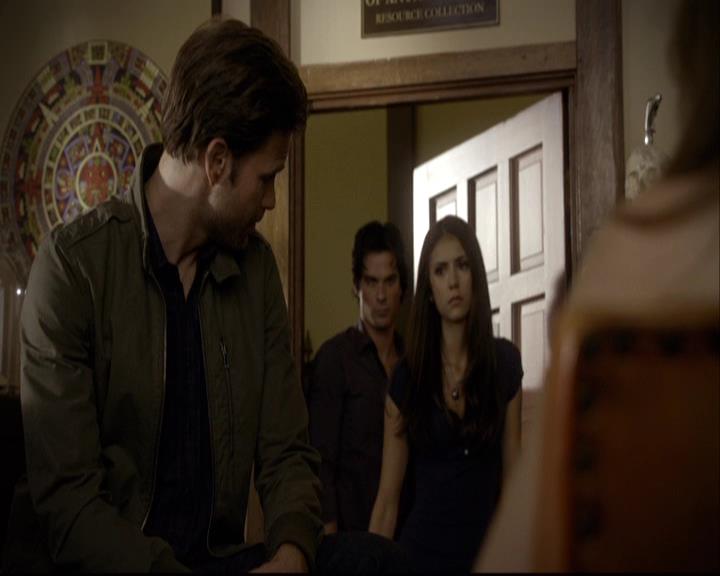 VampireDiariesWorld-dot-org_2x03BadMoonRising0751.jpg