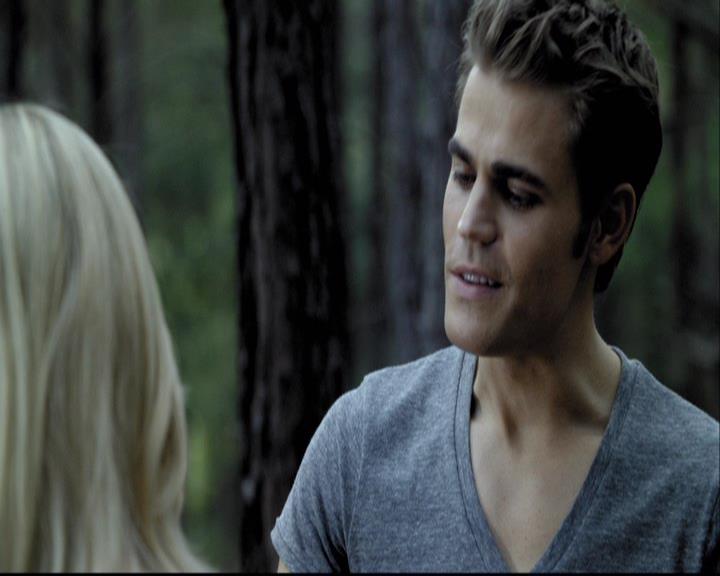 VampireDiariesWorld-dot-org_2x03BadMoonRising0857.jpg