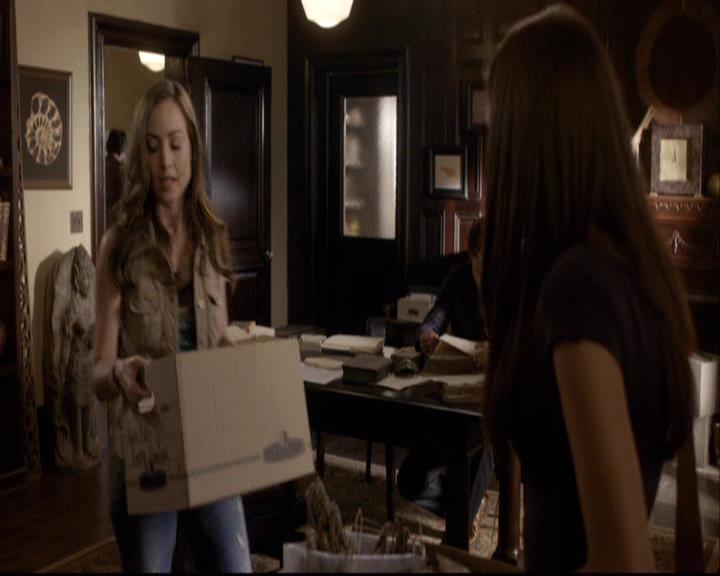 VampireDiariesWorld-dot-org_2x03BadMoonRising0877.jpg