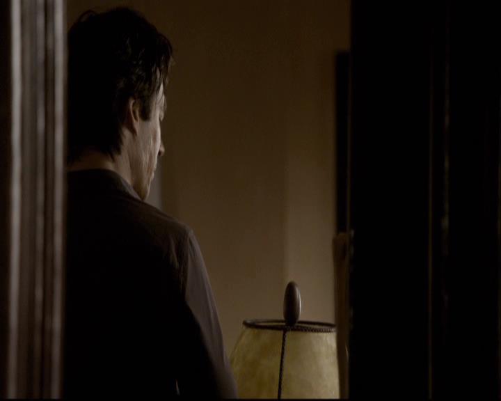 VampireDiariesWorld-dot-org_2x03BadMoonRising0899.jpg