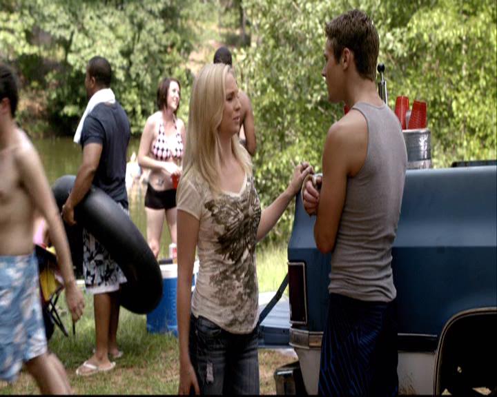 VampireDiariesWorld-dot-org_2x03BadMoonRising1030.jpg