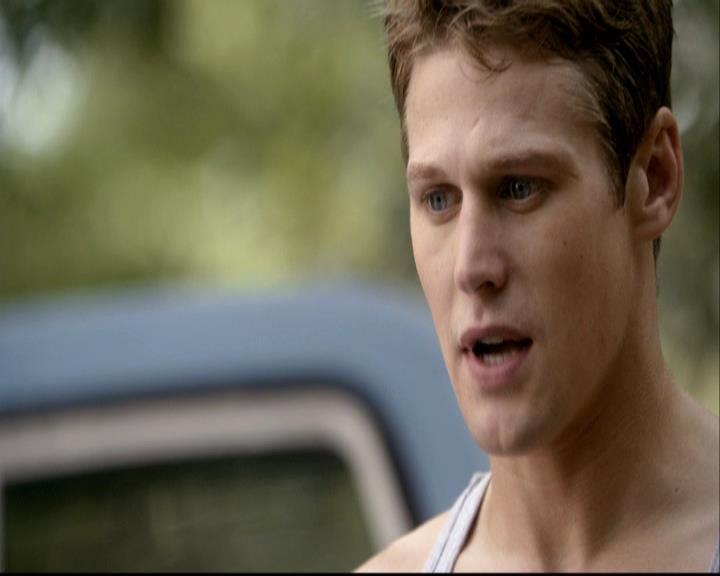 VampireDiariesWorld-dot-org_2x03BadMoonRising1039.jpg