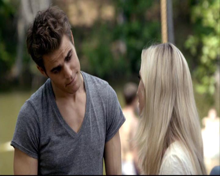 VampireDiariesWorld-dot-org_2x03BadMoonRising1056.jpg