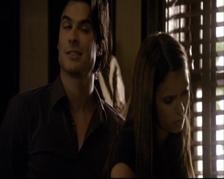 VampireDiariesWorld-dot-org_2x03BadMoonRising1082.jpg