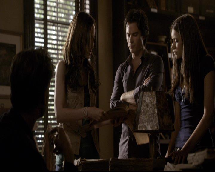 VampireDiariesWorld-dot-org_2x03BadMoonRising1103.jpg