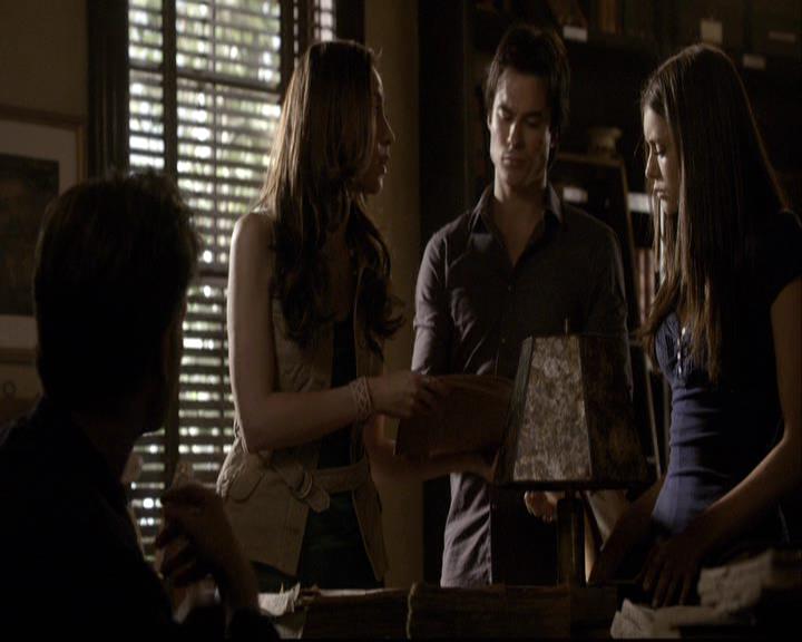 VampireDiariesWorld-dot-org_2x03BadMoonRising1104.jpg