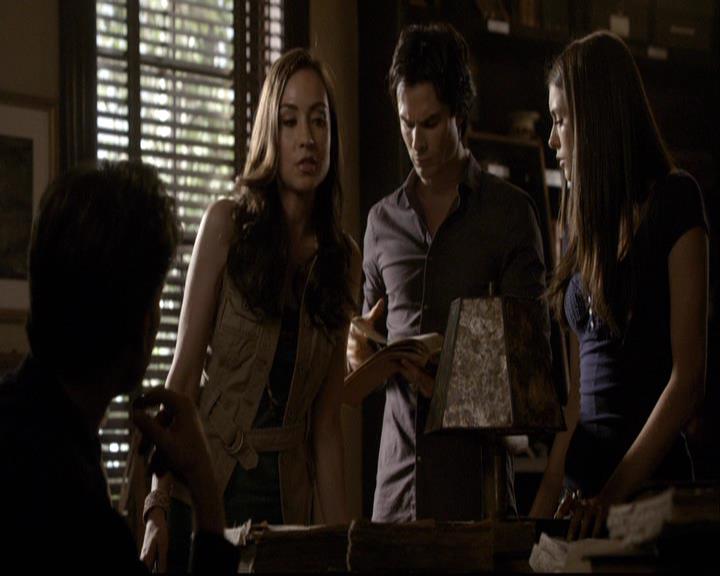 VampireDiariesWorld-dot-org_2x03BadMoonRising1112.jpg