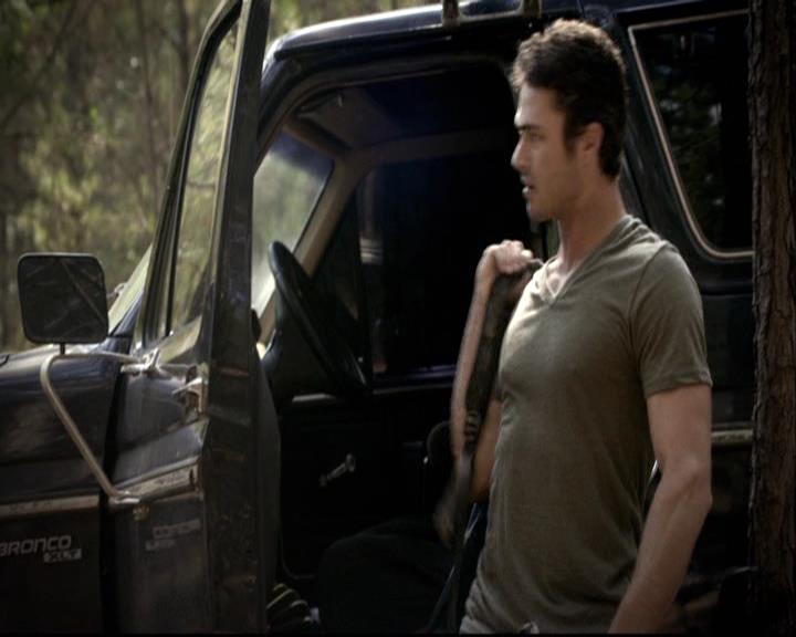 VampireDiariesWorld-dot-org_2x03BadMoonRising1125.jpg