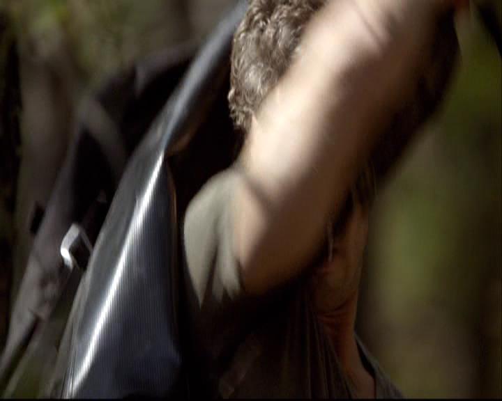 VampireDiariesWorld-dot-org_2x03BadMoonRising1126.jpg